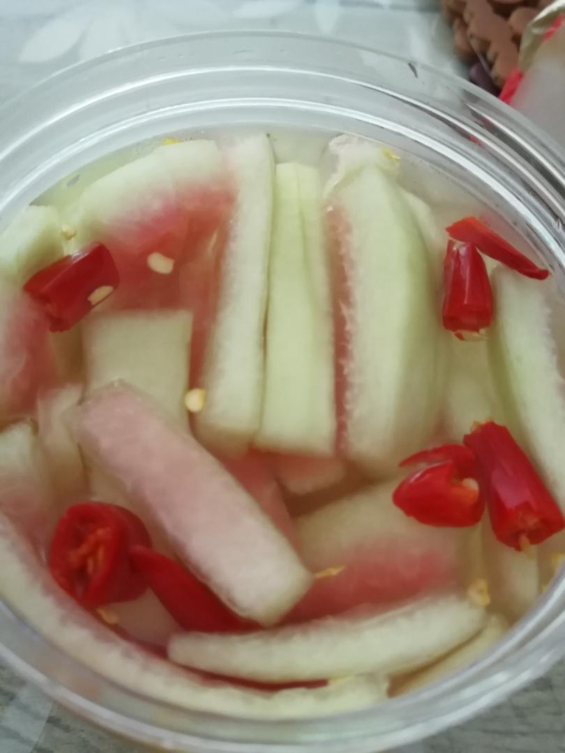 酸辣爽口的腌西瓜皮