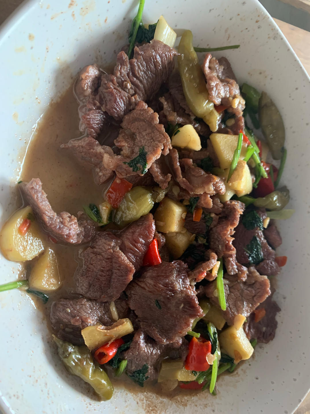 小炒黄牛肉，肉嫩味香！太好吃了简直是米饭杀手！