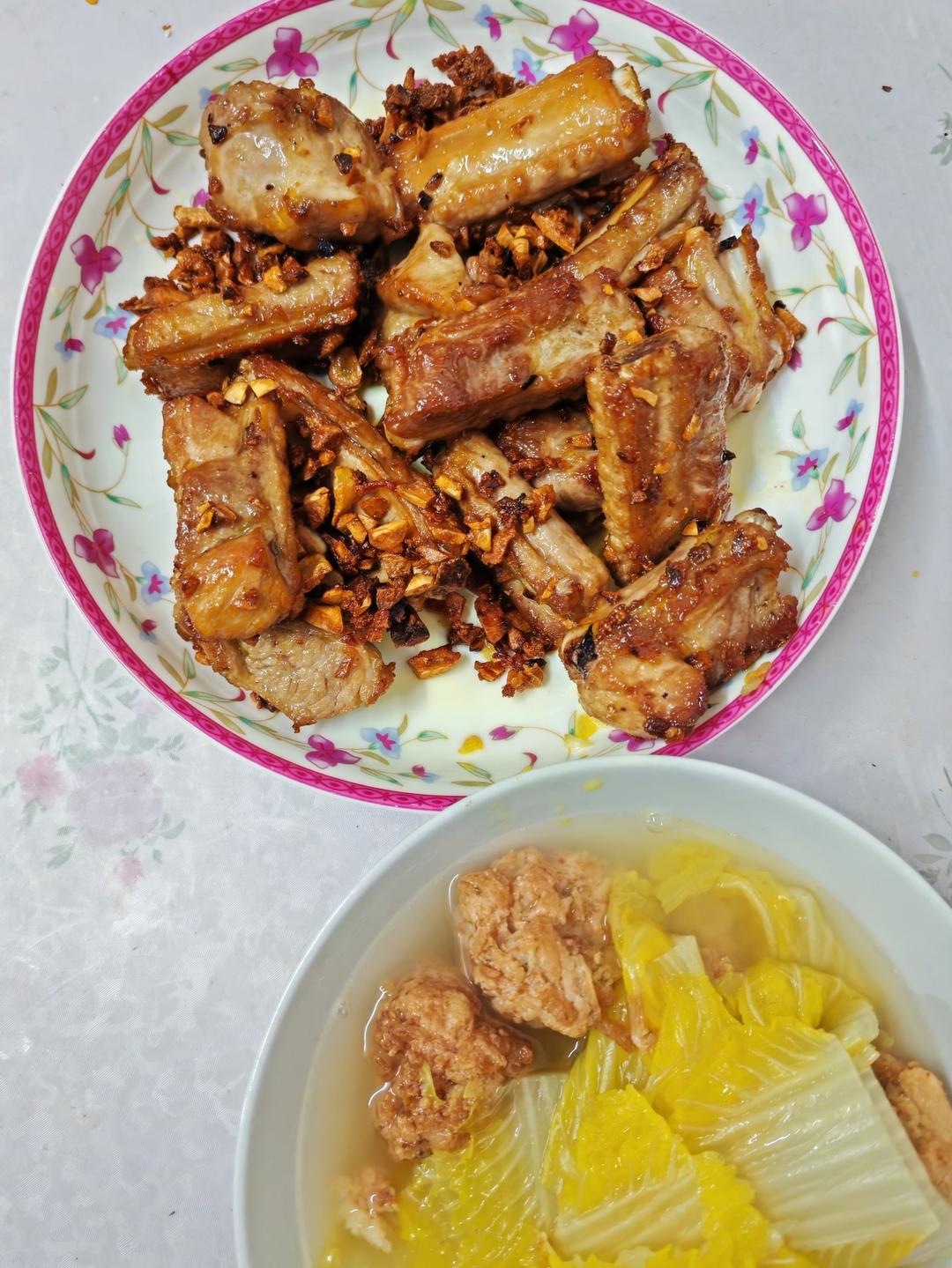 金牌蒜香排骨