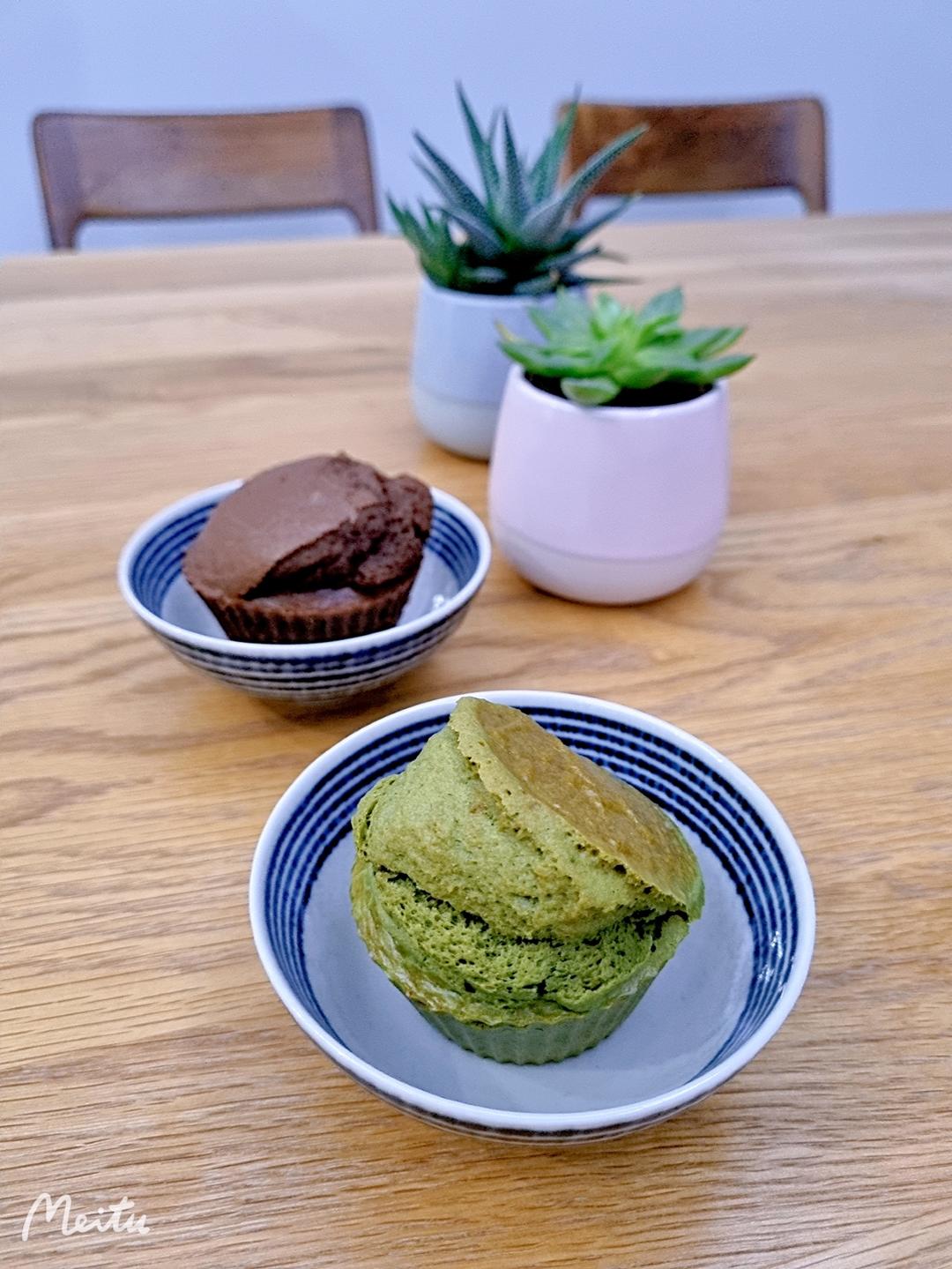 超简单麦芬蛋糕，浓郁可可香气，淡淡抹茶清香，媲美星巴克爆款美食。