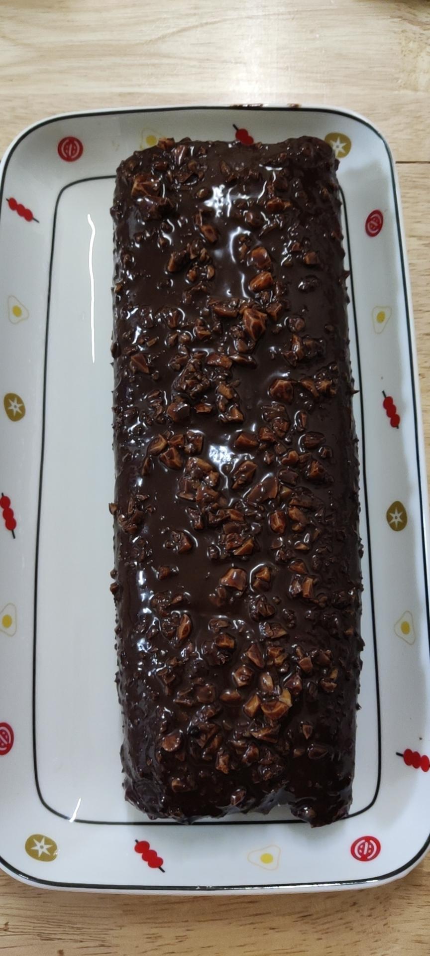 「黑巧脆皮咖啡奶油梦龙卷」