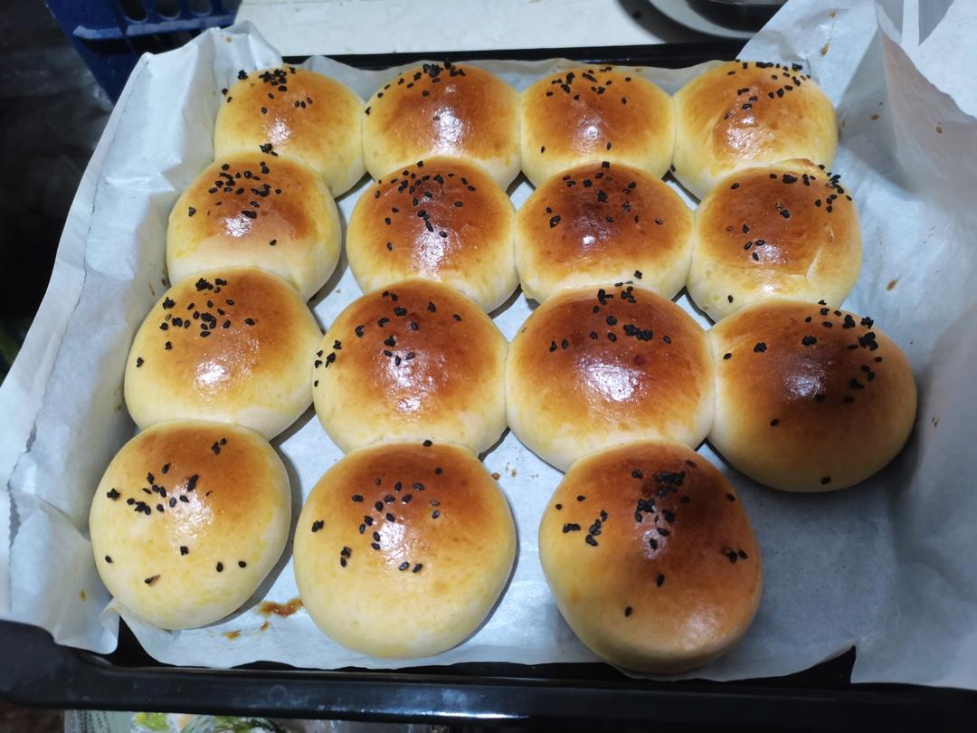 🥛超简单快手，柔软拉丝，一次发酵，牛奶小餐包