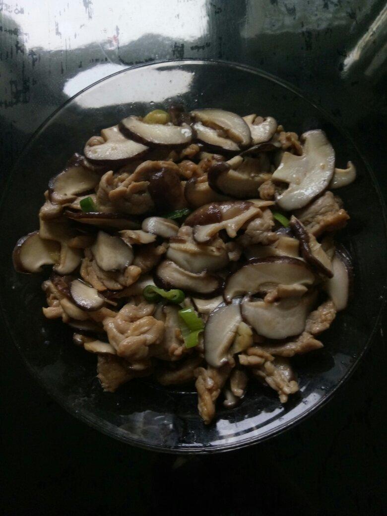 香菇炒肉