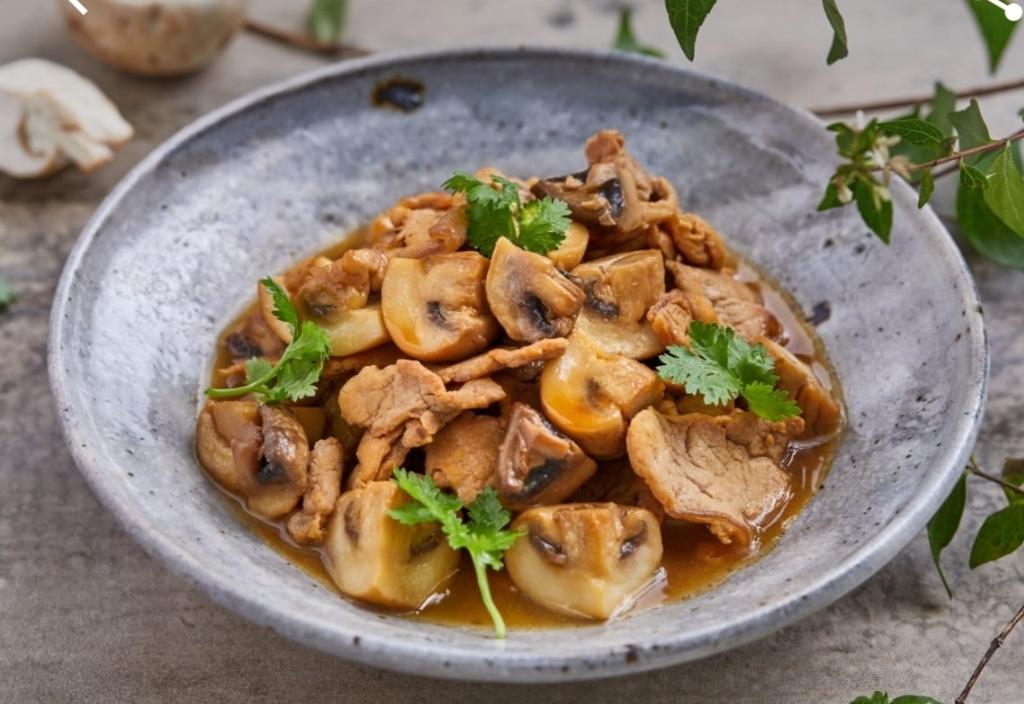 蘑菇炒肉片(里脊)(品味江南)美善品小美食谱的做法 步骤2