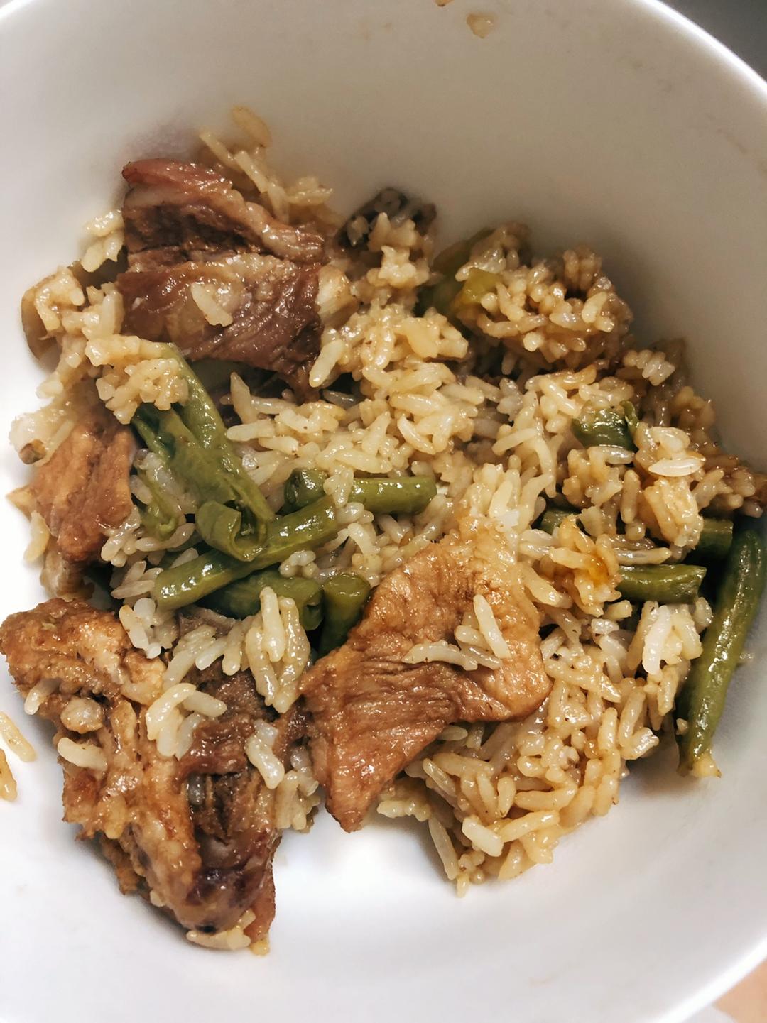 排骨豆角焖米饭的做法