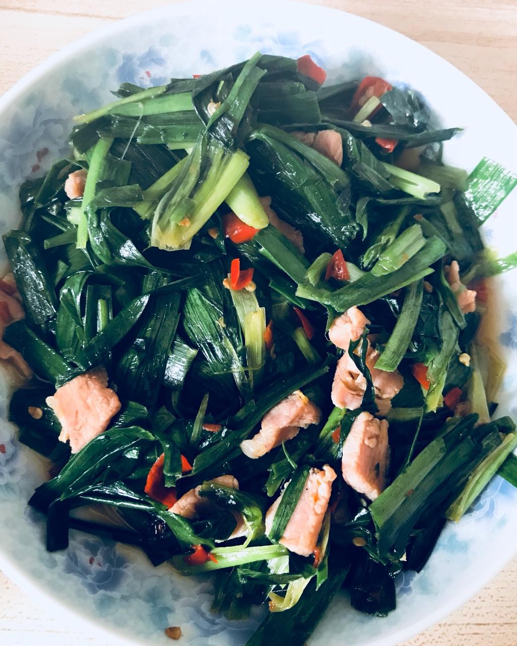 大蒜炒咸肉