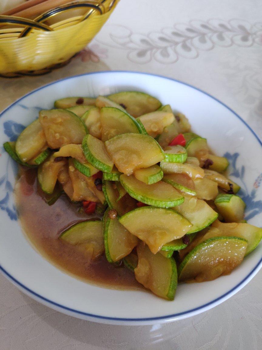 酸辣西葫芦（吃一回想下回）