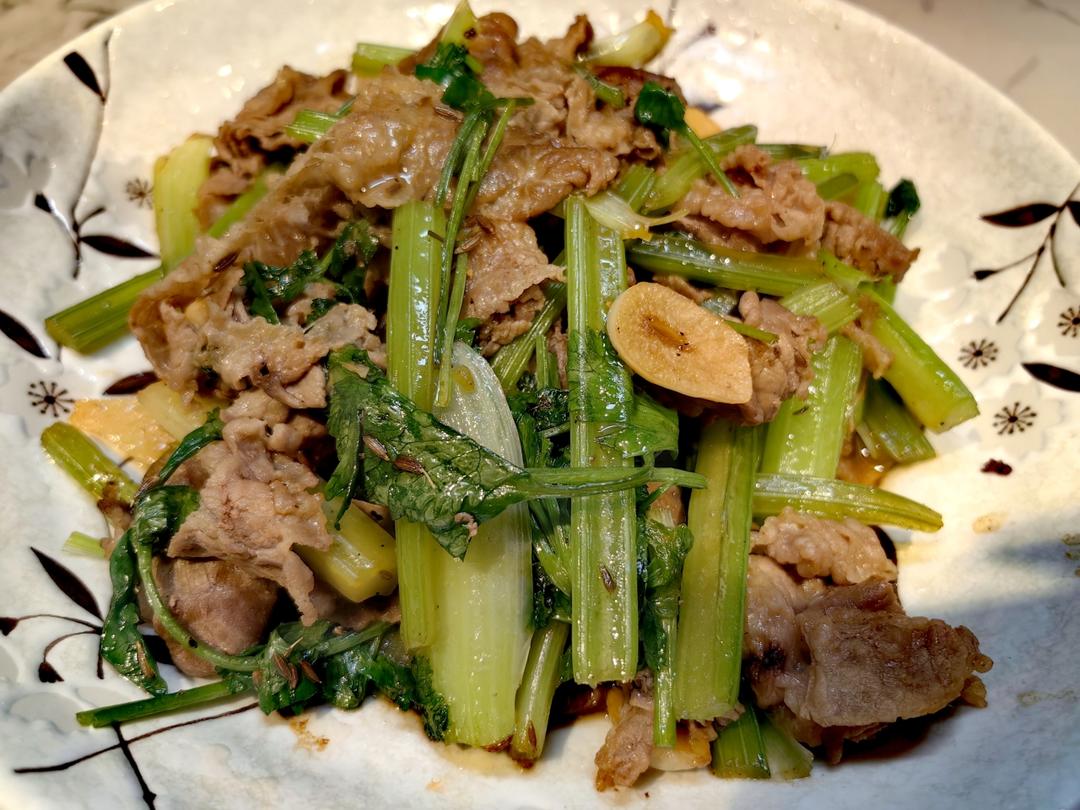 惊艳！芹菜牛胸口油！