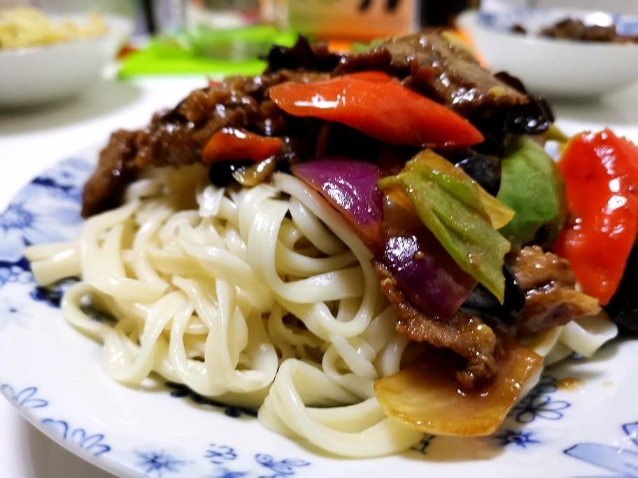 过油肉/新疆拉条子/新疆拌面/过油肉拌面（附过油肉炒制方法）