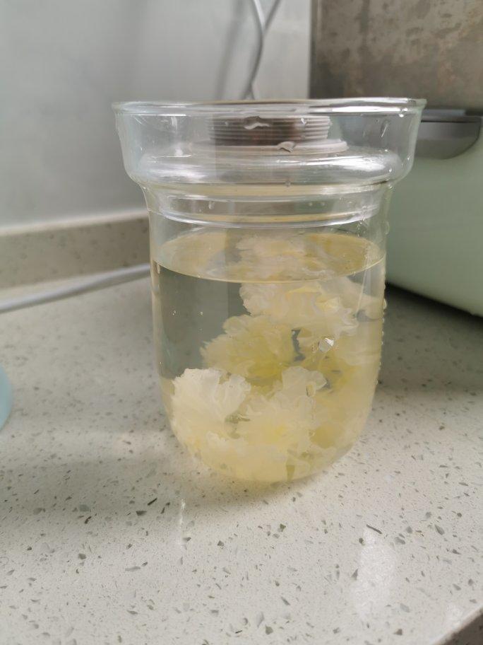 冰糖雪梨枇杷糖水【6月北鼎蒸炖锅食谱】