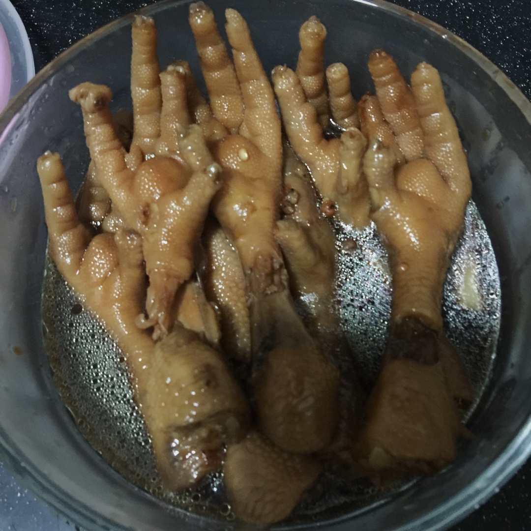 卤鸡脚