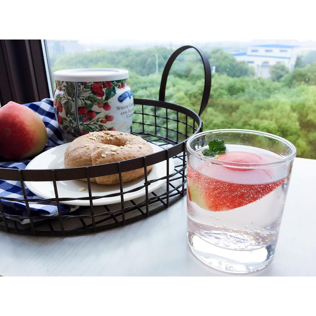 如何get一杯少女心满满的粉红色夏日特饮----蜜桃气泡水