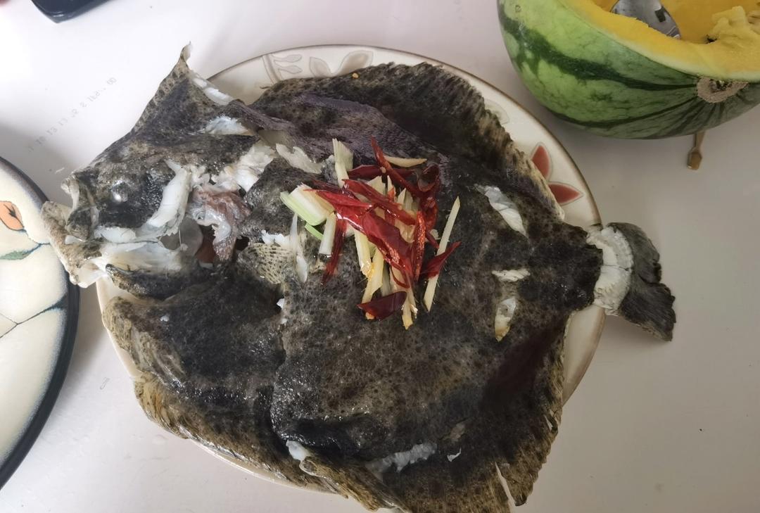 清蒸多宝鱼（黄鱼、鲈鱼、桂鱼……）