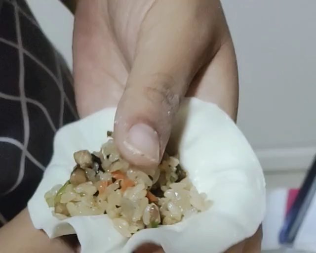 饺子皮版烧麦的做法 步骤10