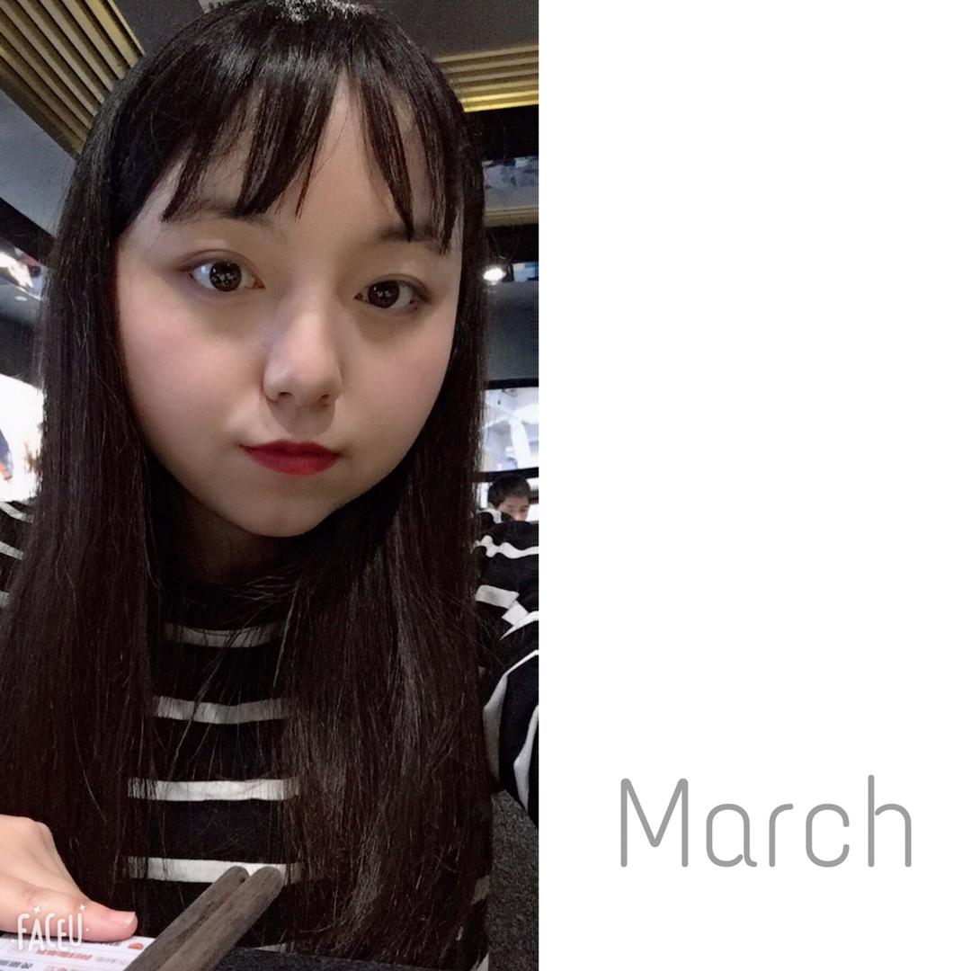小黑猫爱吃鱼