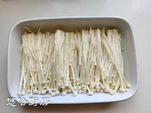 蒜蓉蒸豆腐金针菇的做法 步骤2