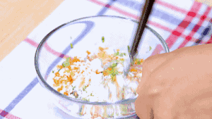 豆腐皮鲜虾卷  宝宝辅食食谱的做法 步骤9