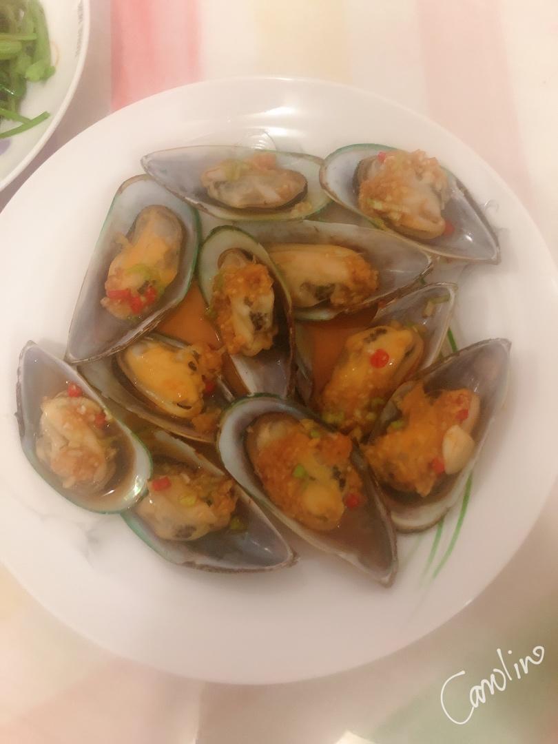 蒜蓉辣烤青口贝