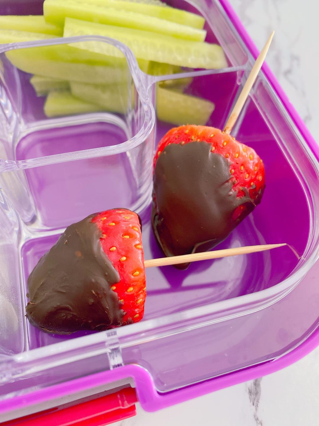 🍫巧克力草莓🍓酸甜可口的做法