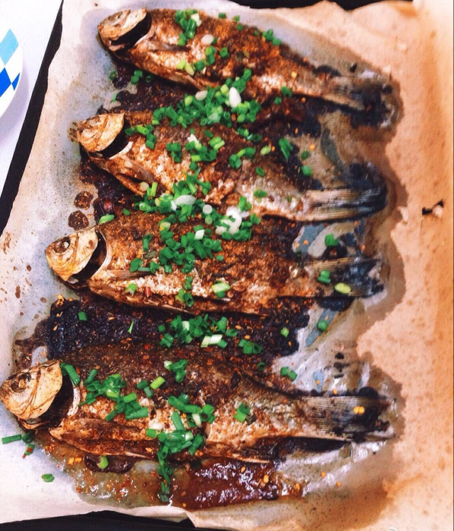烤鲫鱼