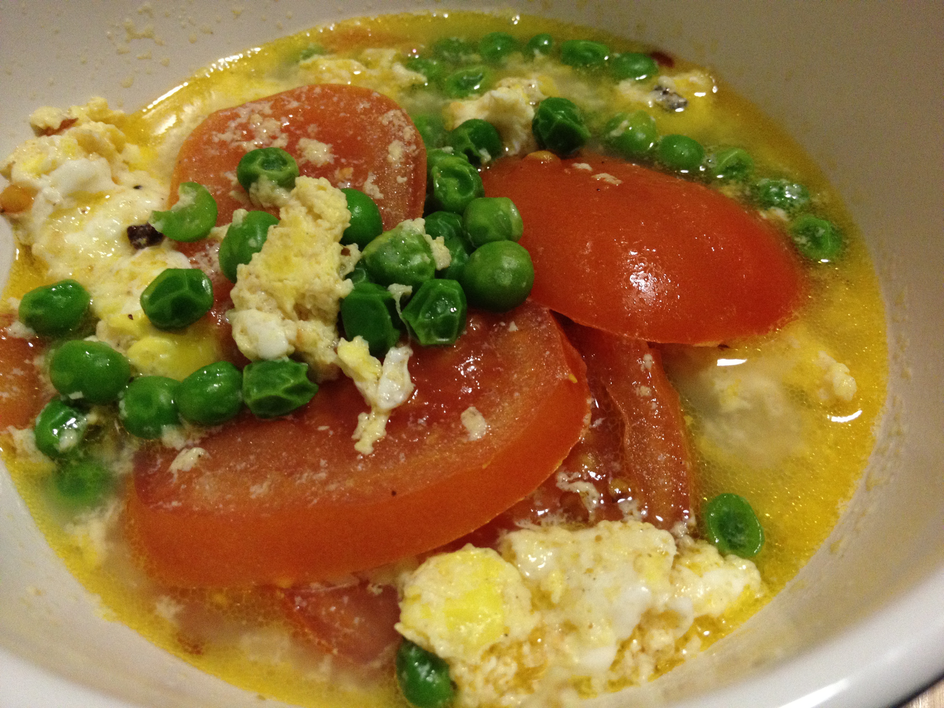 孵食nt做的西红柿炒鸡蛋豌豆