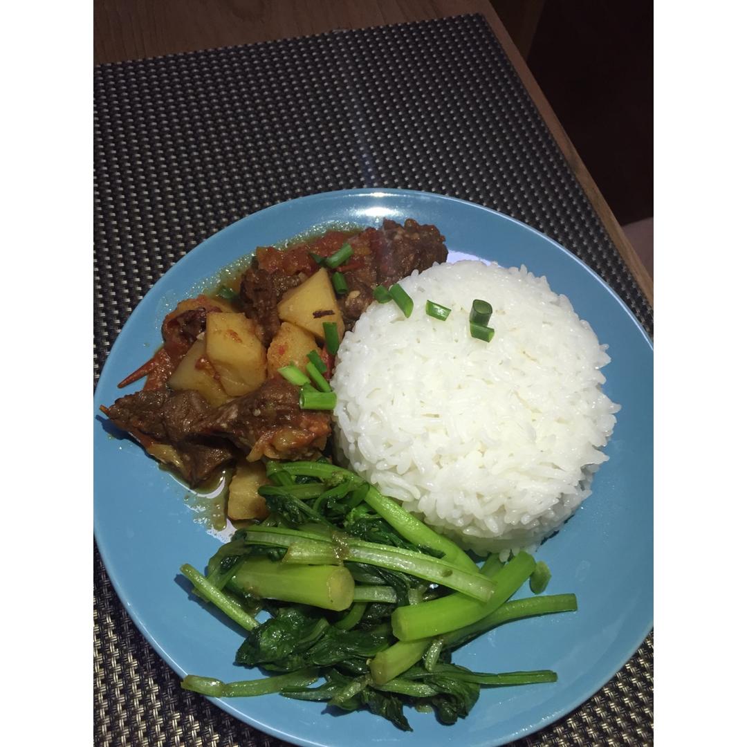 红烧牛肉土豆 （独家秘制）