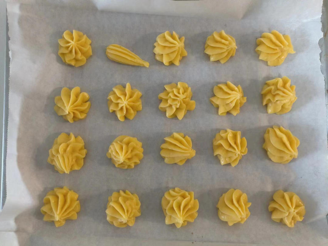 简单易成功的奶油小泡芙做法
