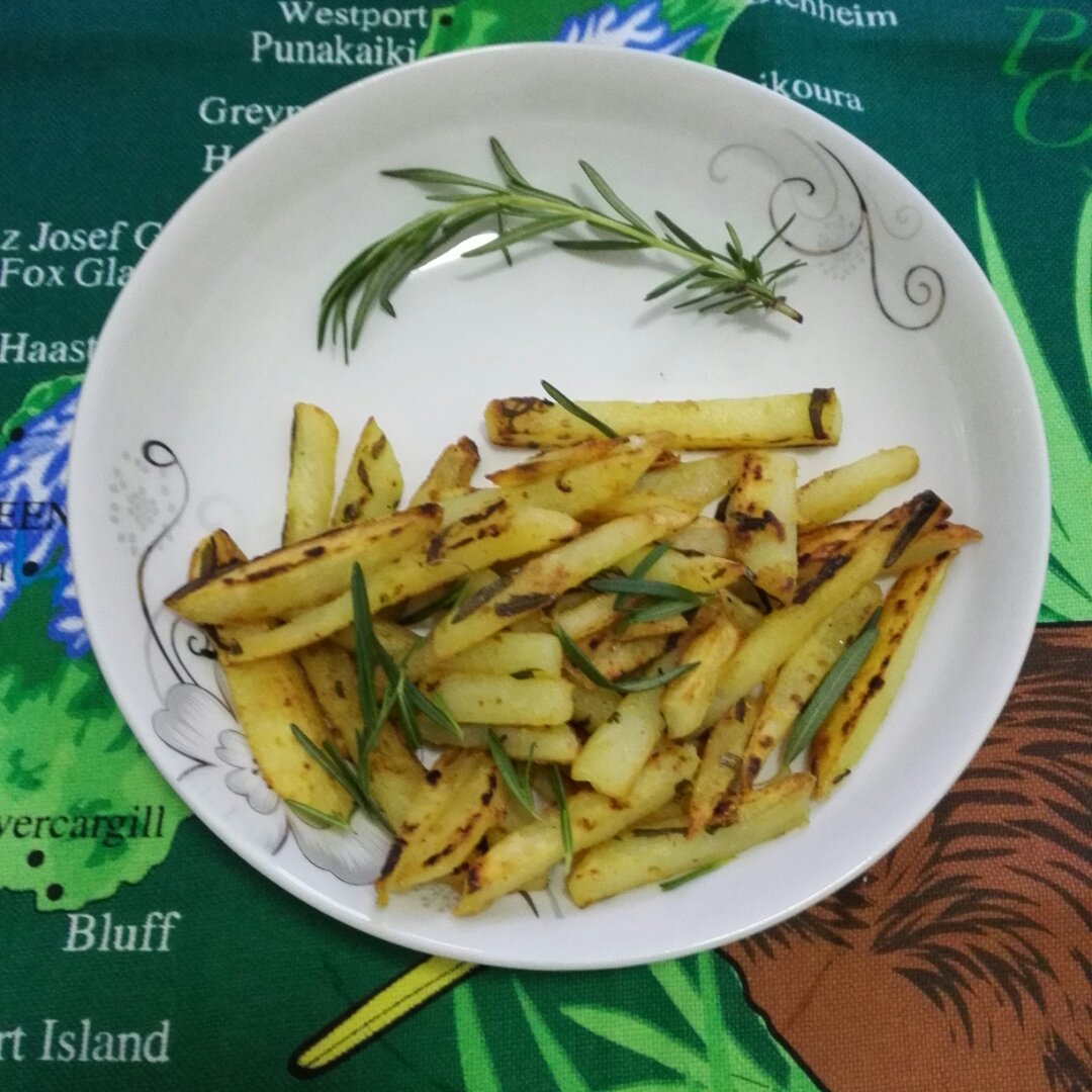 迷迭香煎土豆( Fried Potato with Rosemary)