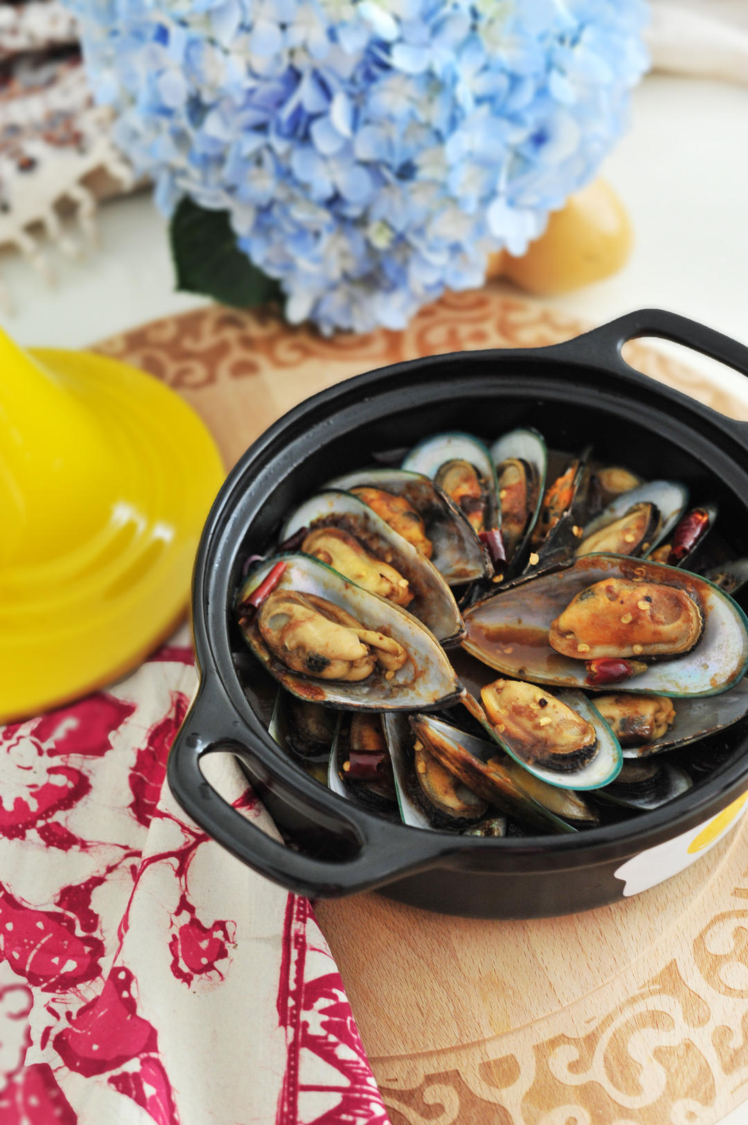 落音缤纷做的塔吉锅啫啫青口贝山姆厨房