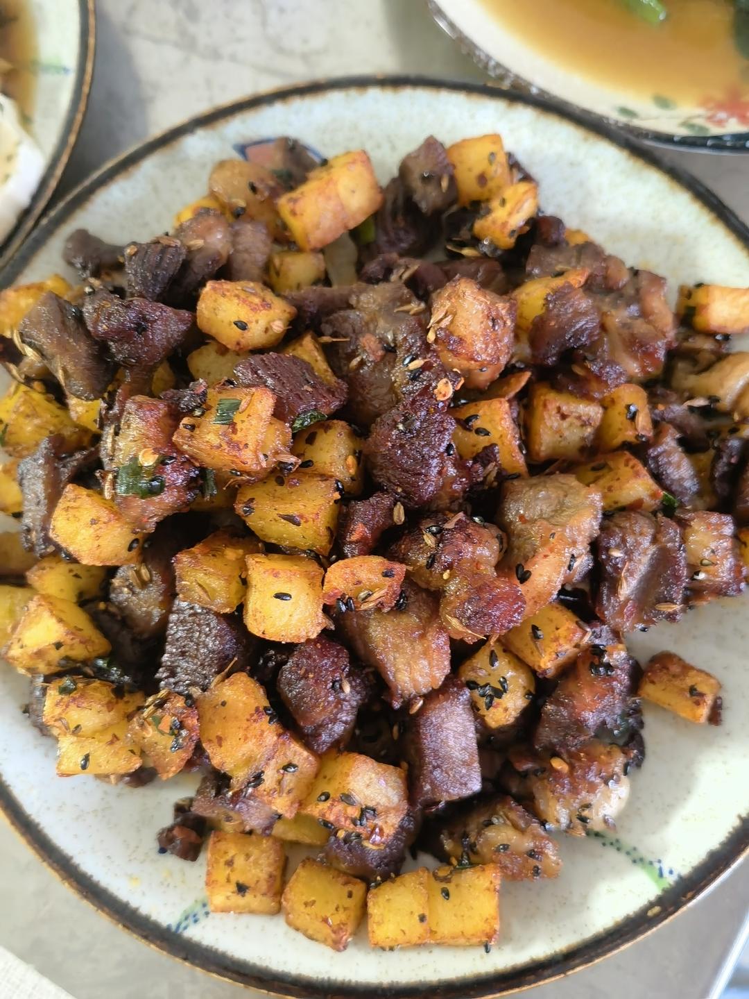 香辣孜然土豆牛肉粒，这么做巨巨巨好吃！！