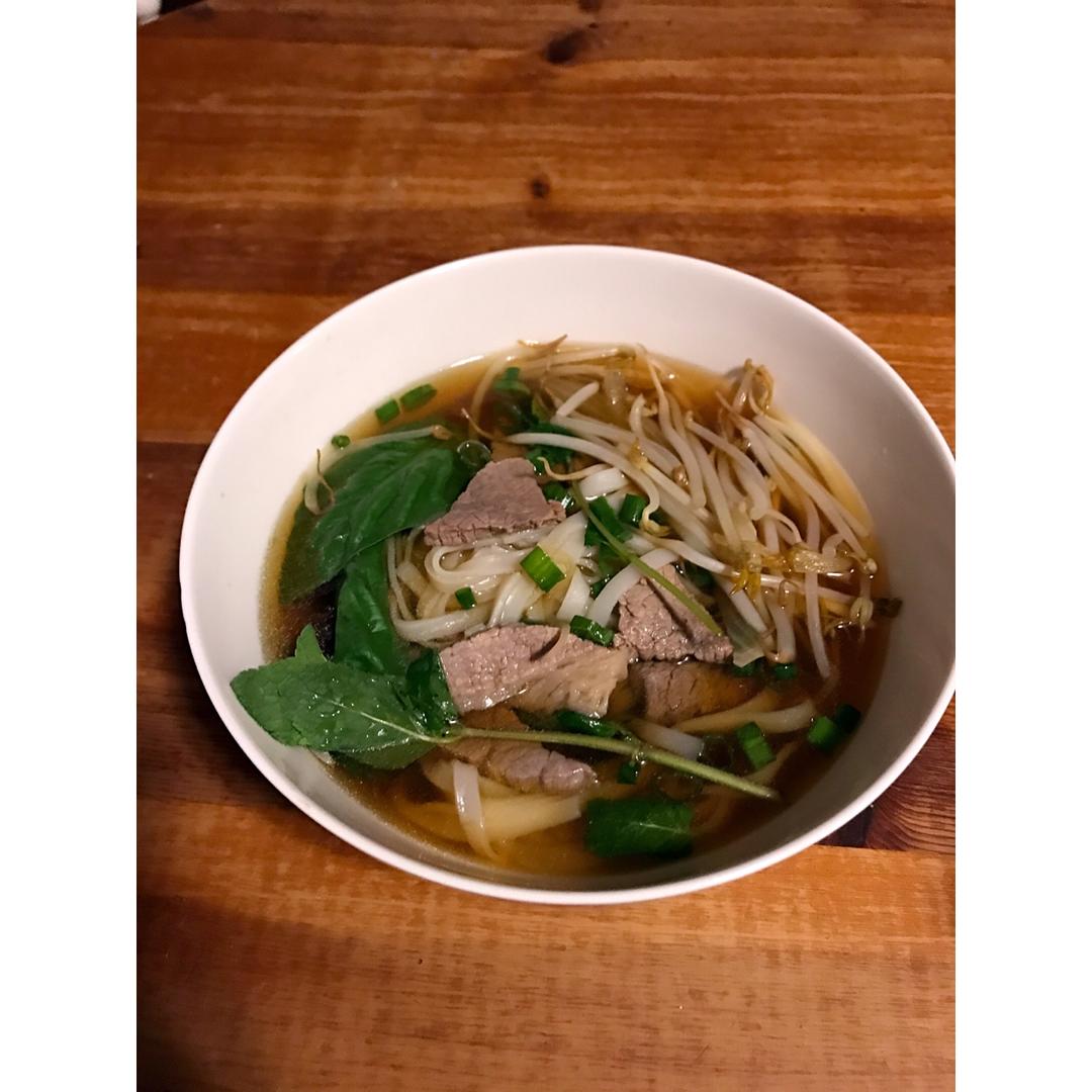 越南牛肉粉（Pho）