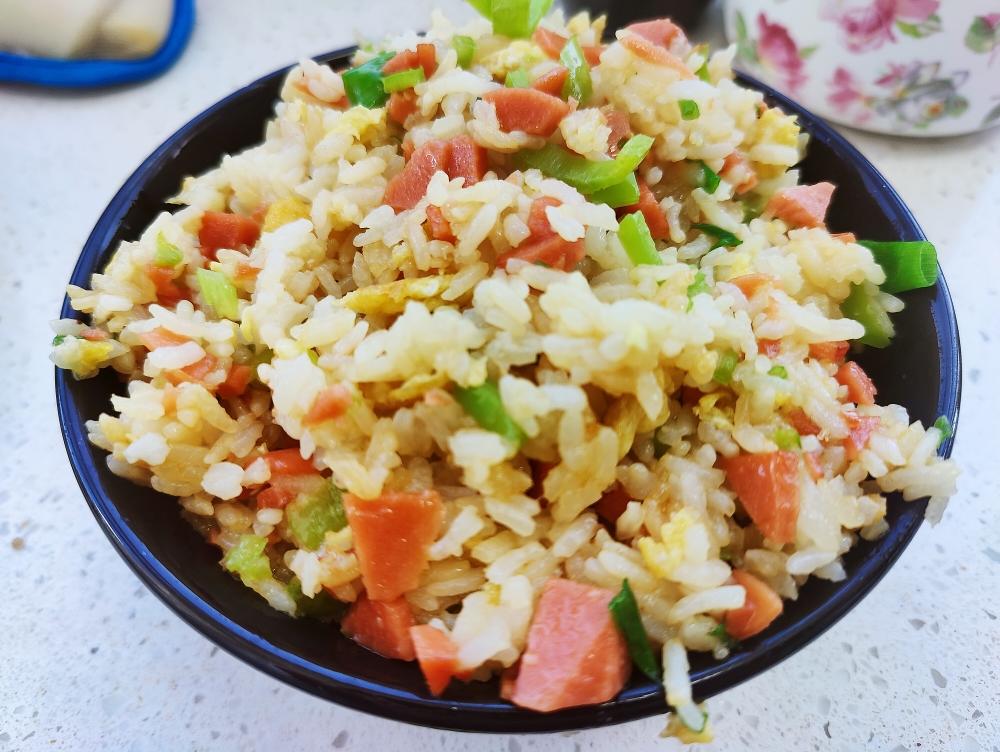 青椒火腿蛋炒饭