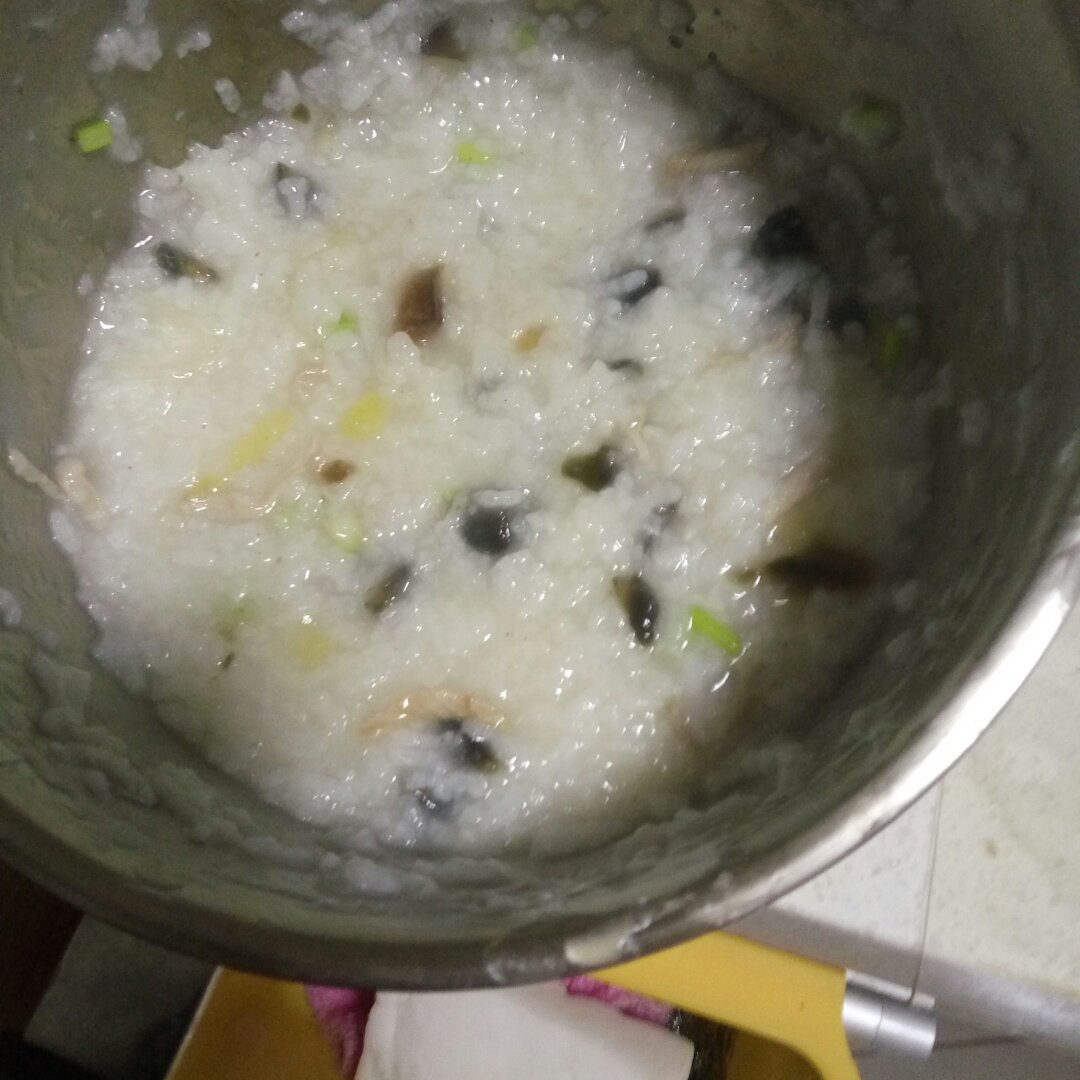十五分钟快手之香滑皮蛋瘦肉粥(附五分钟电饭煲电压力锅更快捷方法)