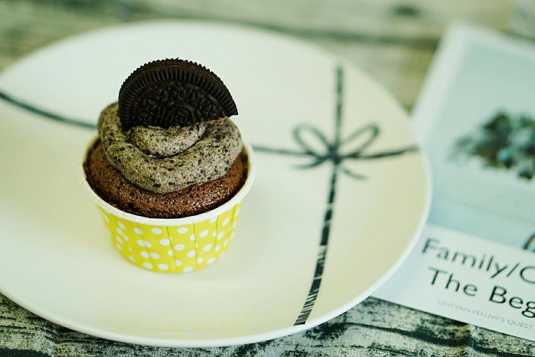 奥利奥杯子蛋糕 Oreo Cream Cupcakes