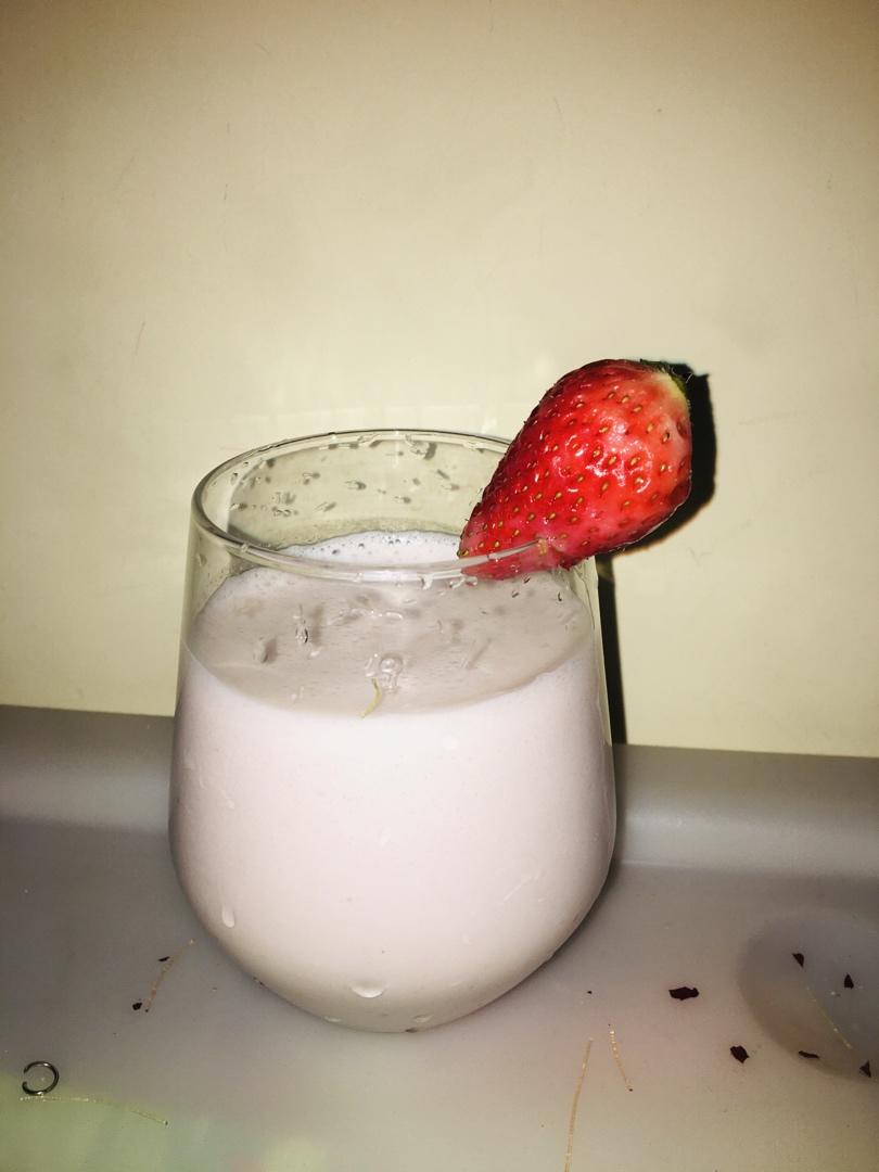 🍓草莓奶昔🍓