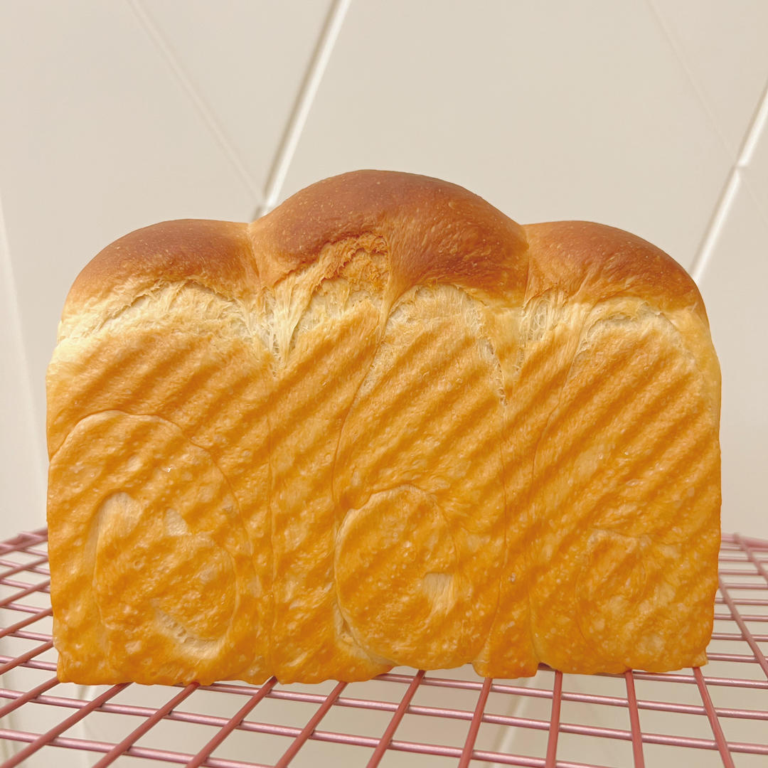 『醇香椰浆嫩白吐司』