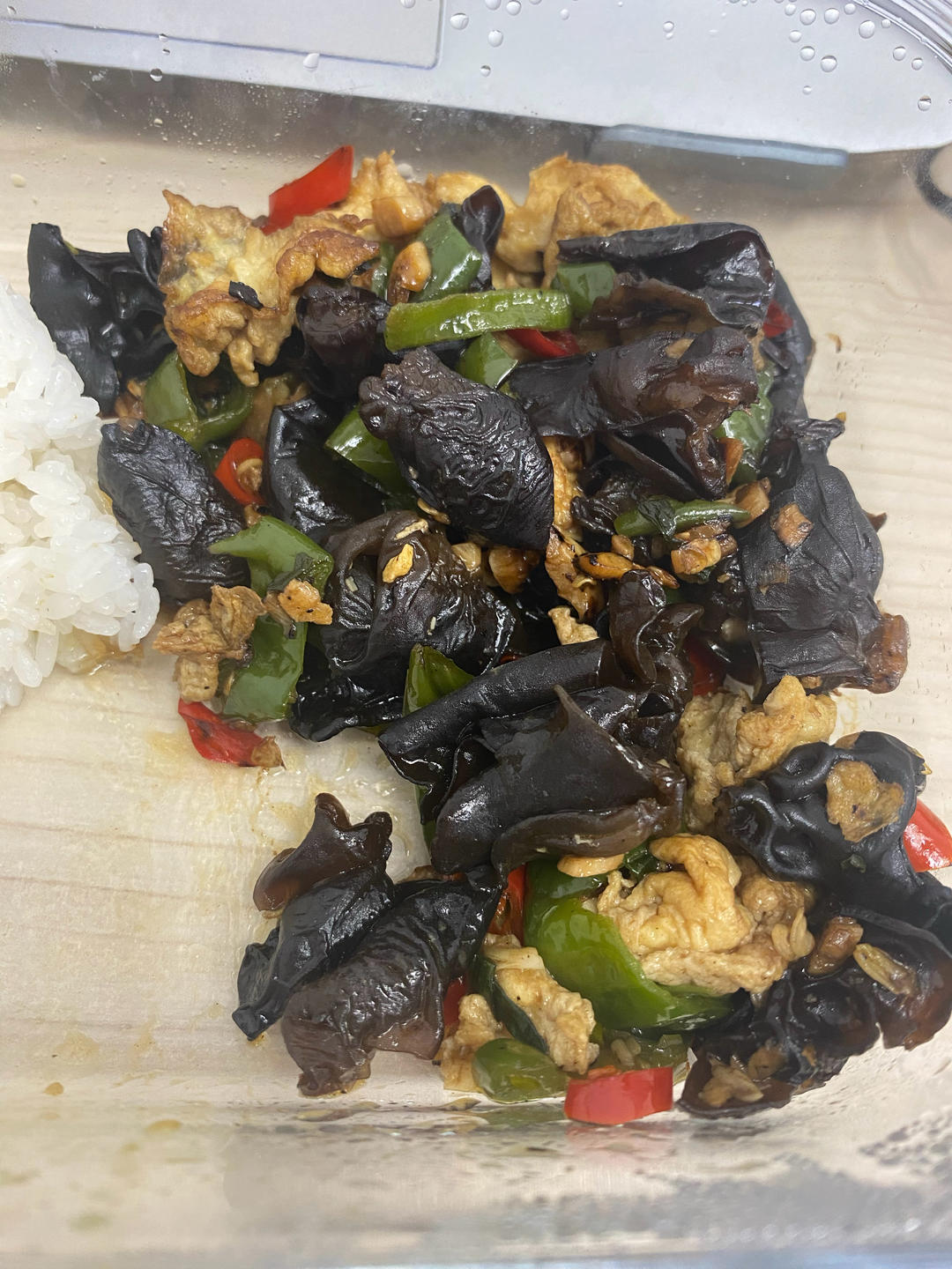 木耳炒鸡蛋，快手家常菜