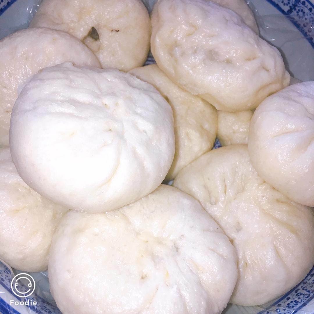 鸡蛋圆白菜素包子