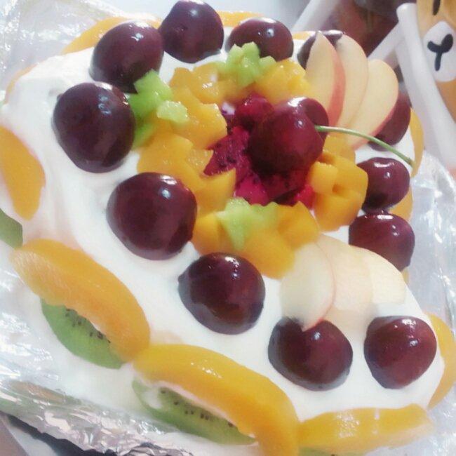 8寸心形水果生日蛋糕