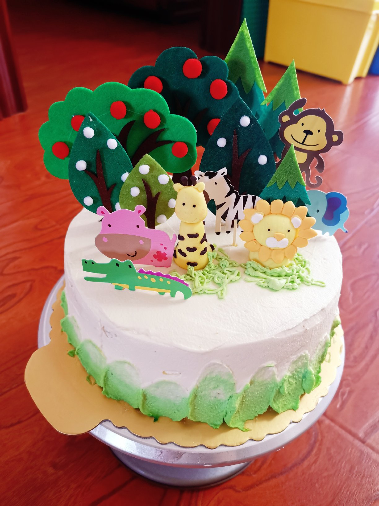 孩子生日蛋糕裱花可爱版8寸表情包