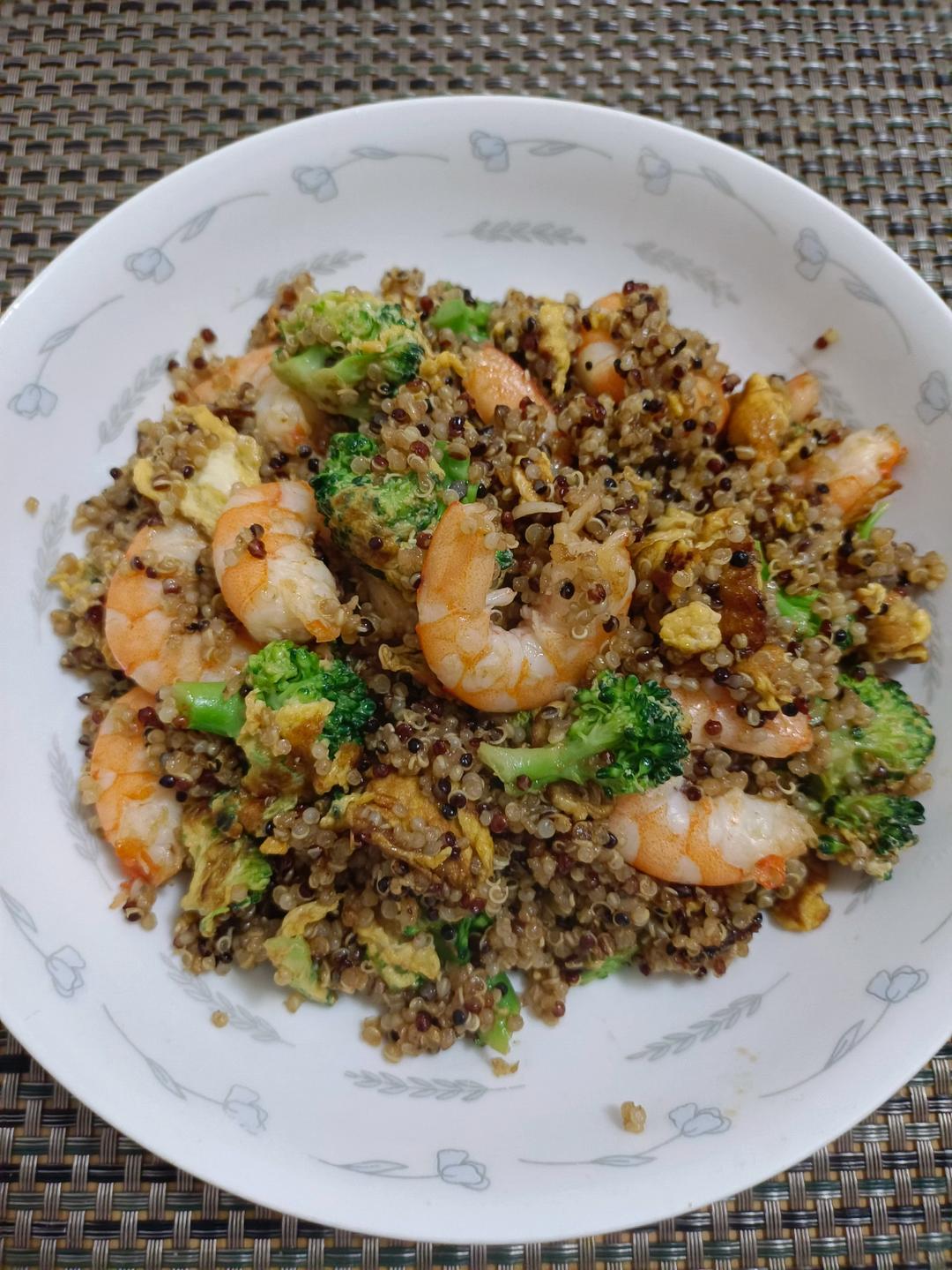 减脂三色藜麦饭