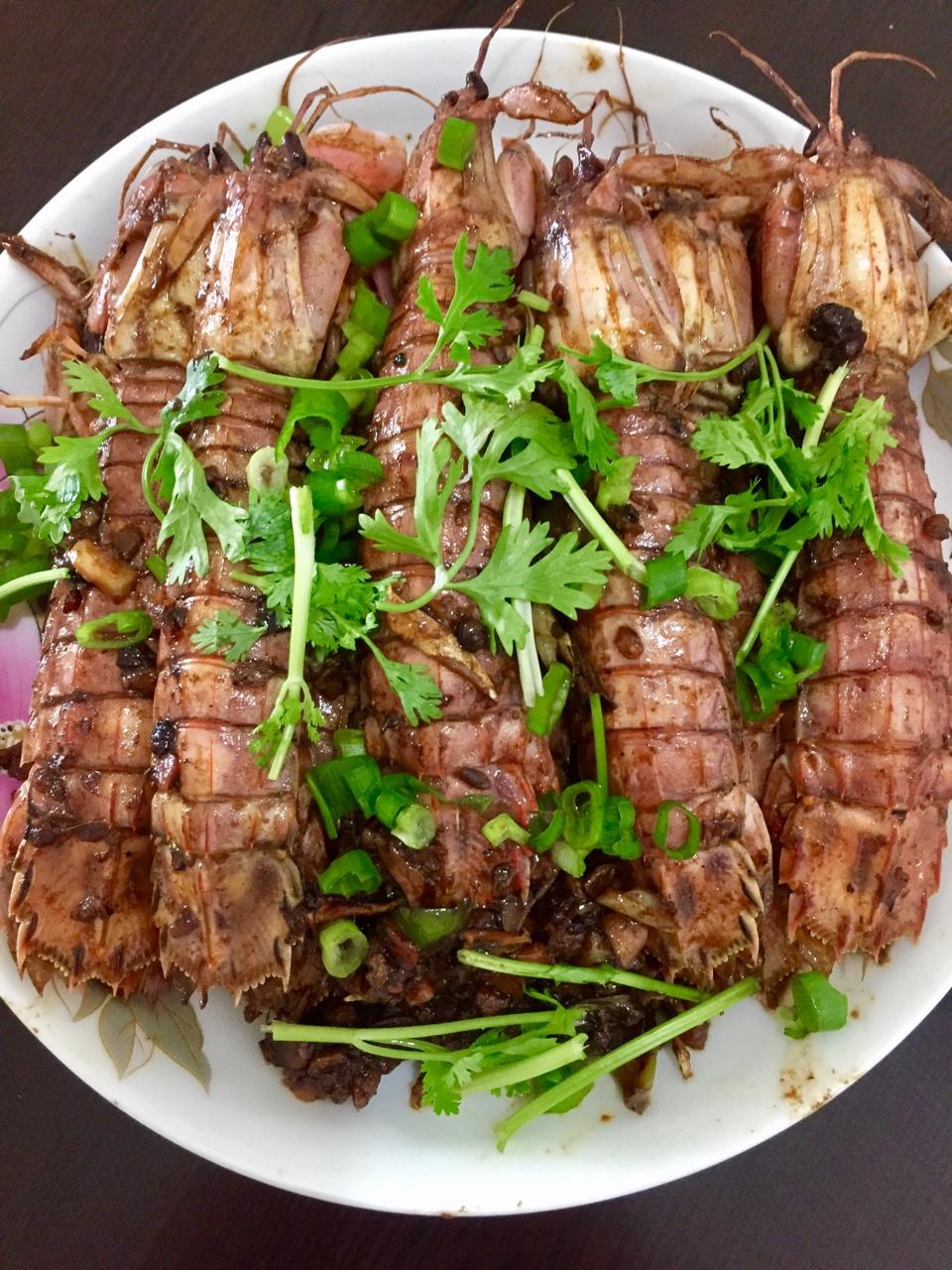 豆瓣酱炒皮皮虾