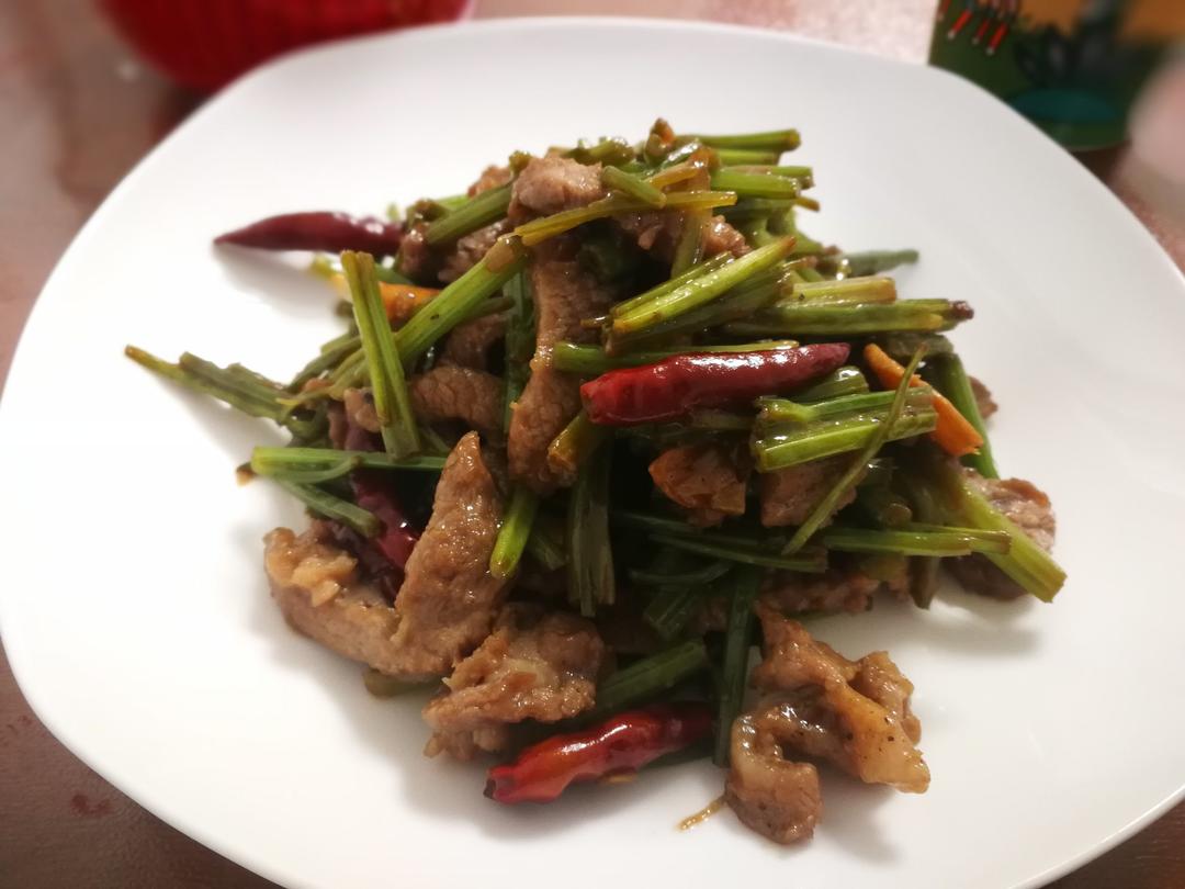 芹菜炒牛肉