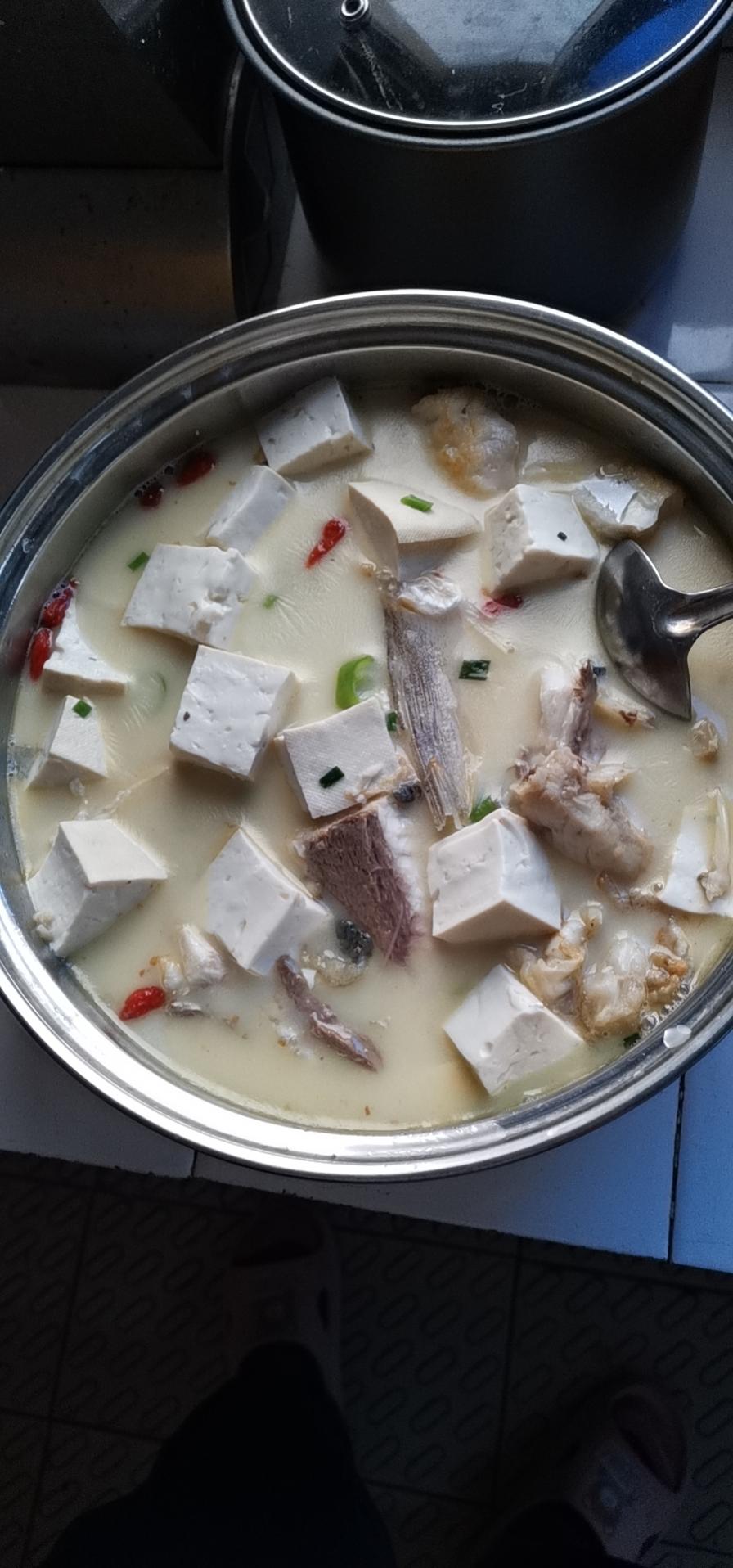 鱼头豆腐汤