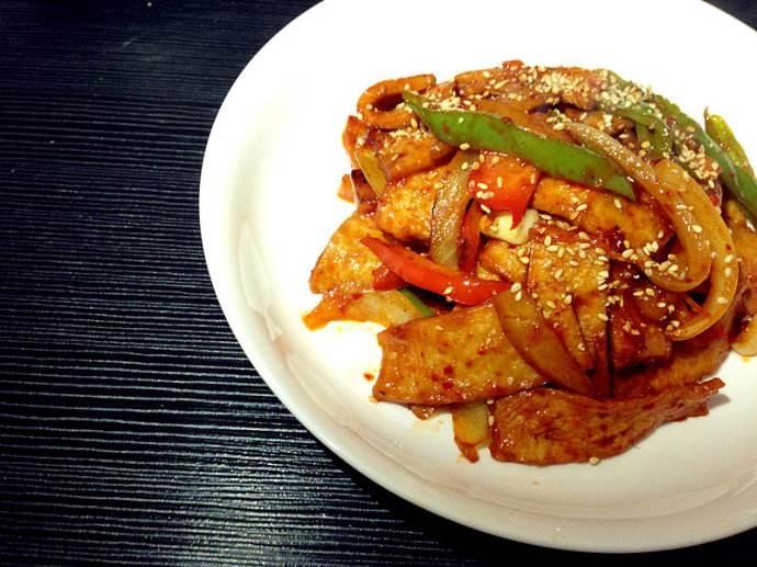 韩式泡菜炒鱼饼