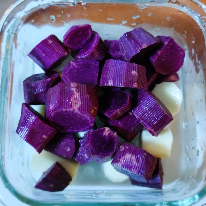 紫薯山药杂粮牛奶的做法 步骤1
