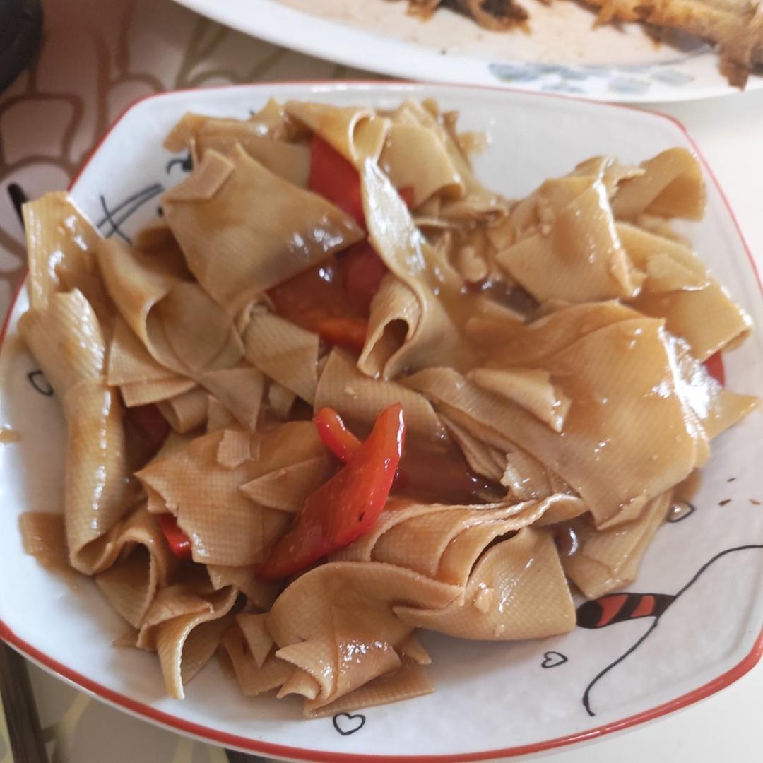 不用厨艺的尖椒干豆腐