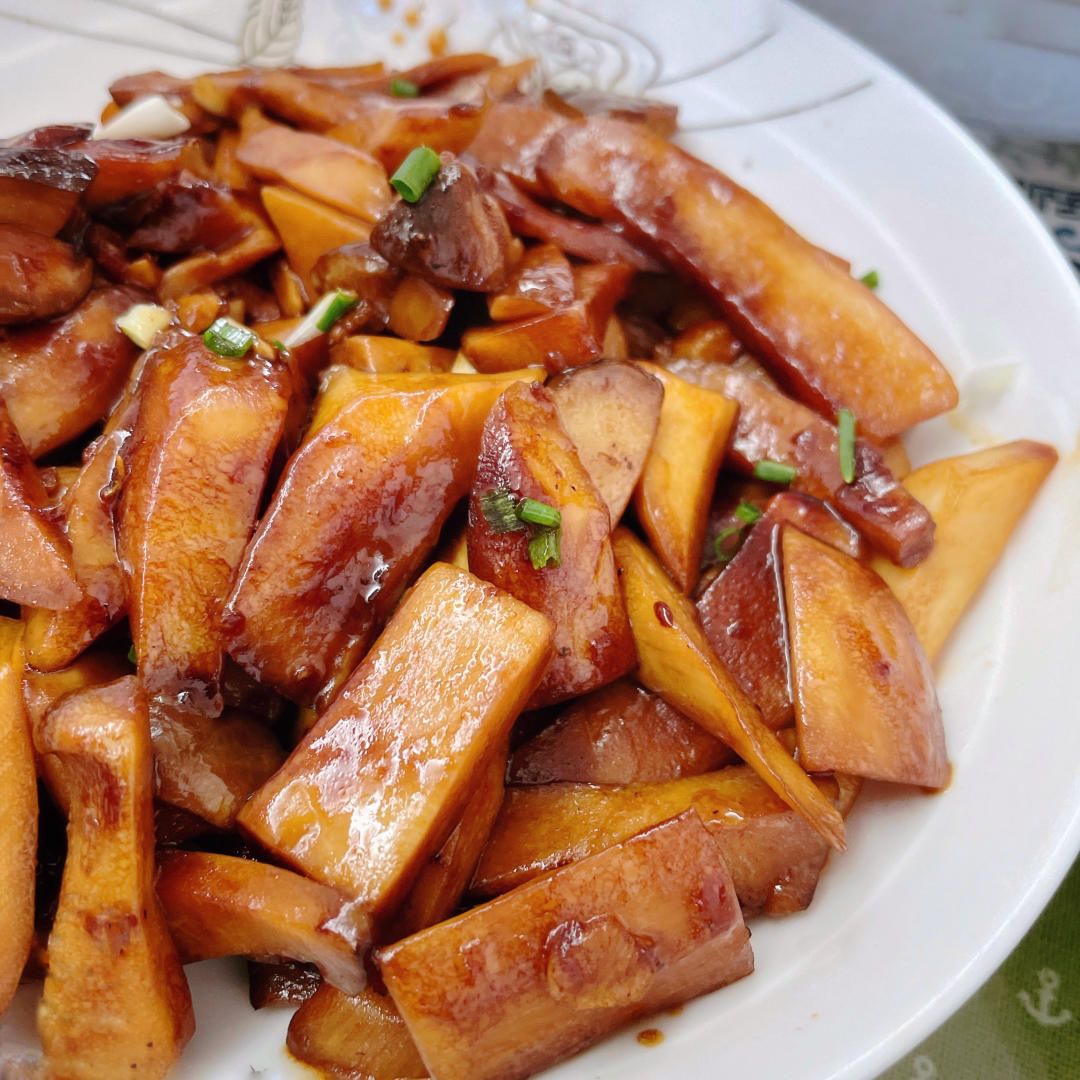 超好吃的杏鲍菇炒肉