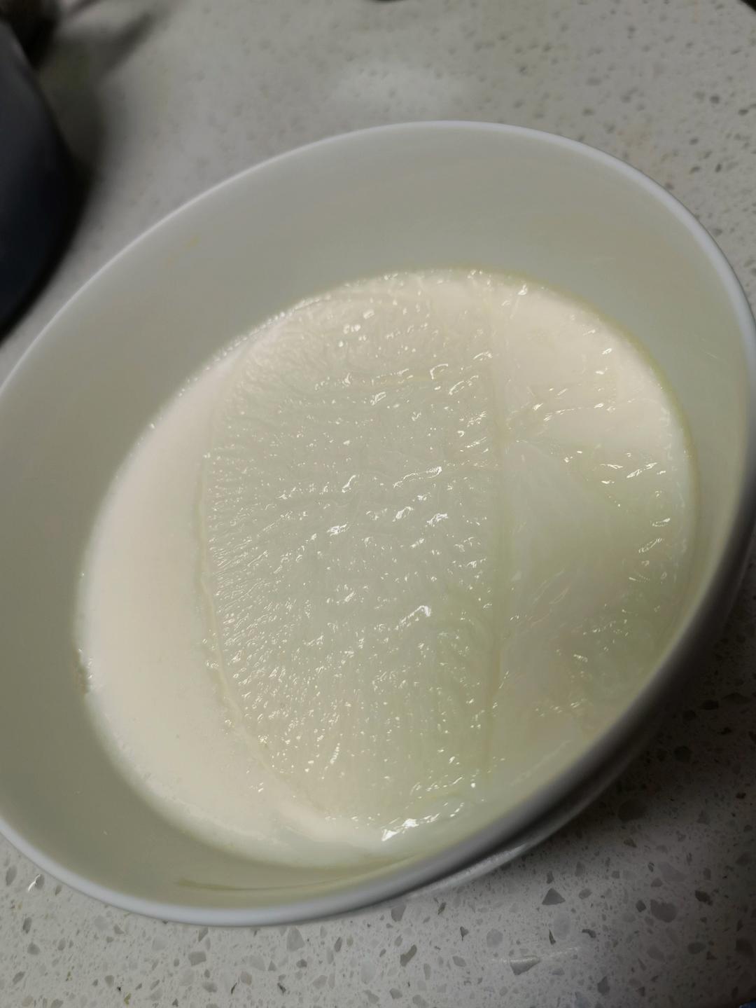 双皮奶，奶皮厚薄随意做