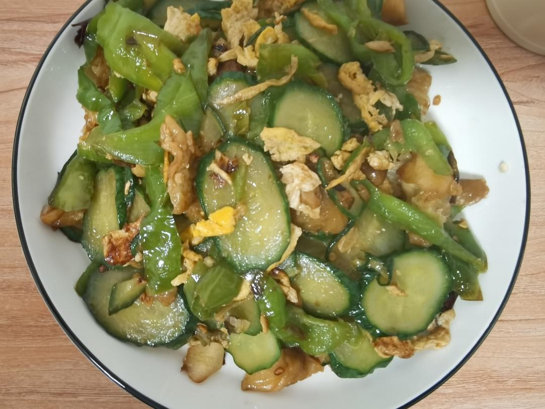 青椒黄瓜炒鸡蛋🥒🥚